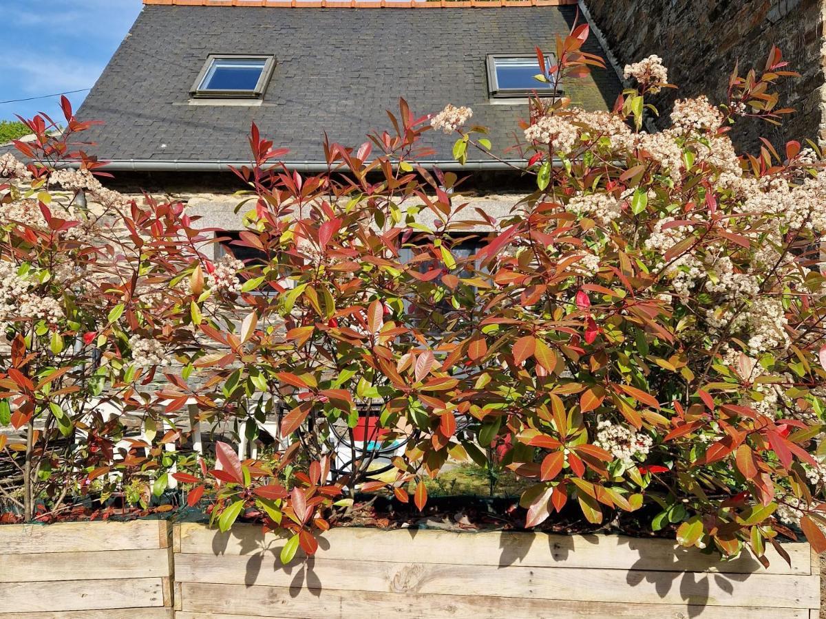 Gite Rustique En Centre Bretagne Laniscat Exterior foto
