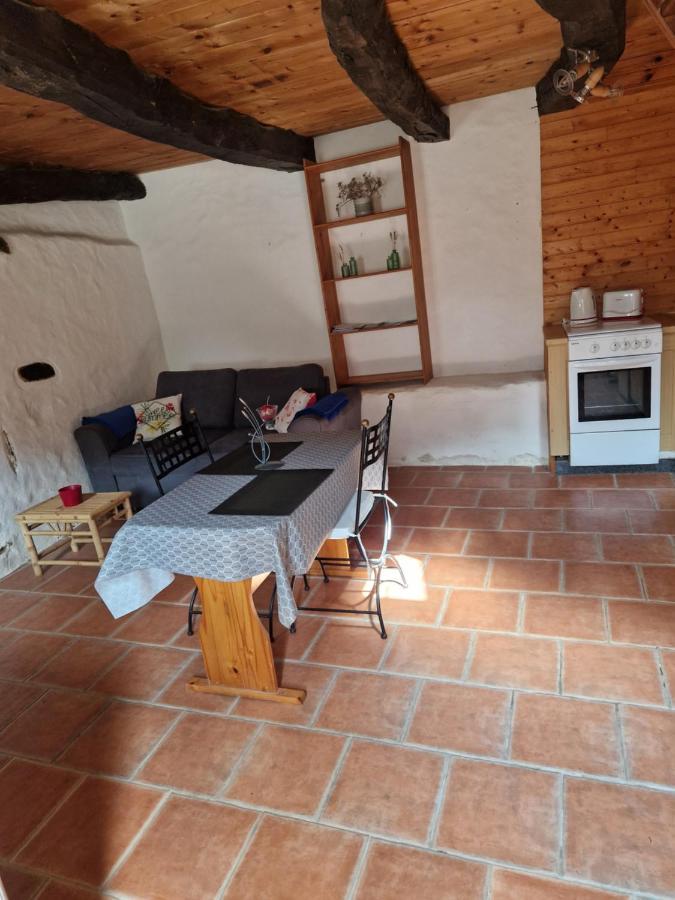 Gite Rustique En Centre Bretagne Laniscat Exterior foto