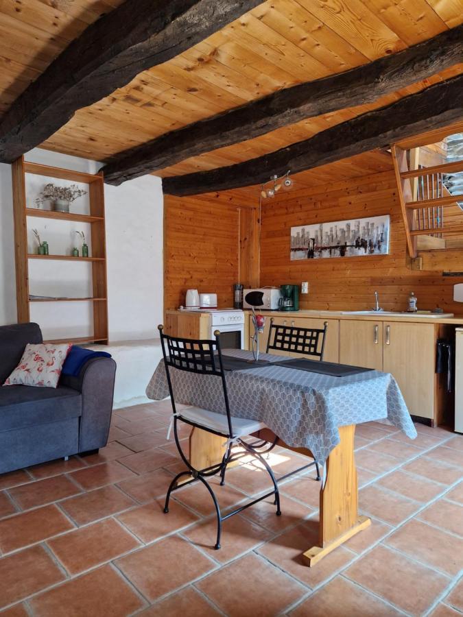 Gite Rustique En Centre Bretagne Laniscat Exterior foto