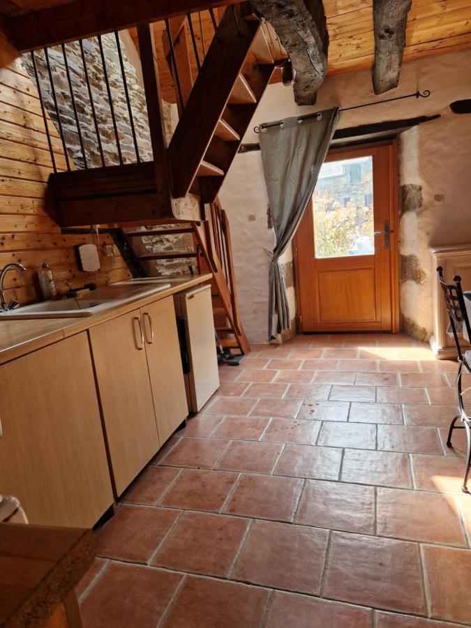 Gite Rustique En Centre Bretagne Laniscat Exterior foto