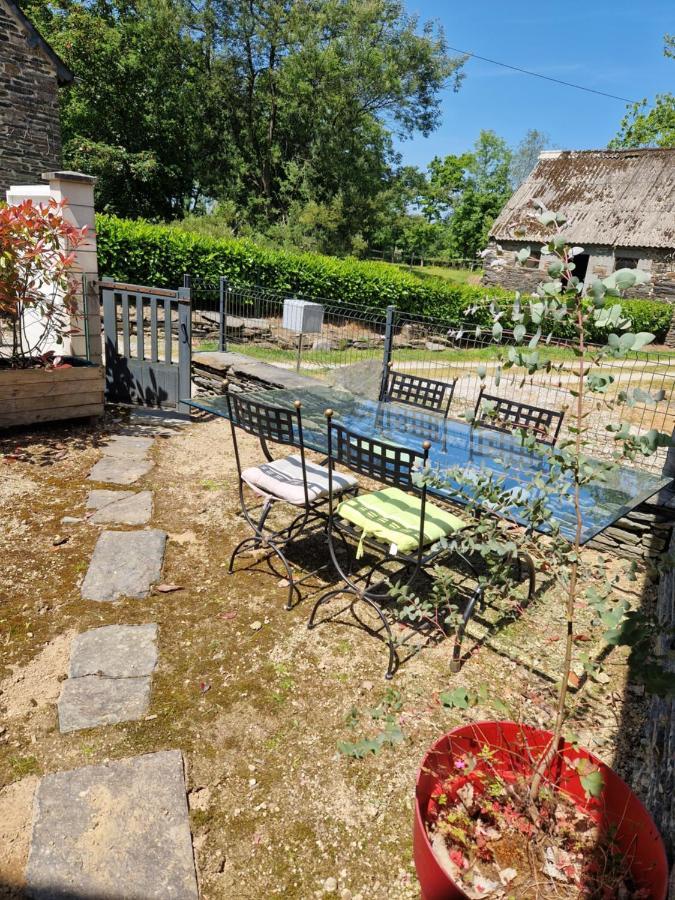 Gite Rustique En Centre Bretagne Laniscat Exterior foto